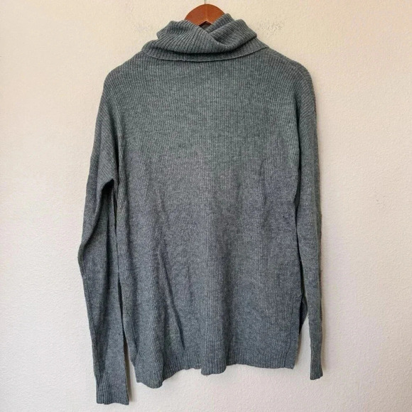 Madewell Sweater Size Medium Gray Green Womens Cozy Winter Fall Turtleneck - Picture 6 of 6